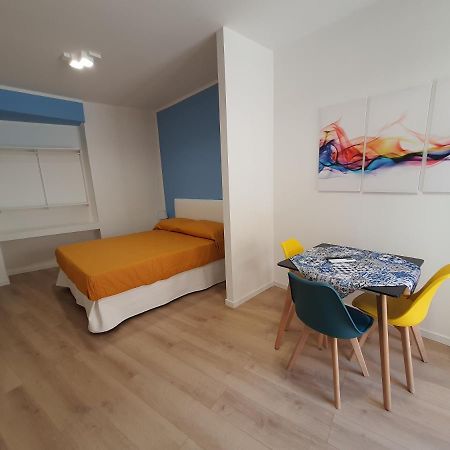 A Casa Di Claudia Apartment Palermo Bagian luar foto
