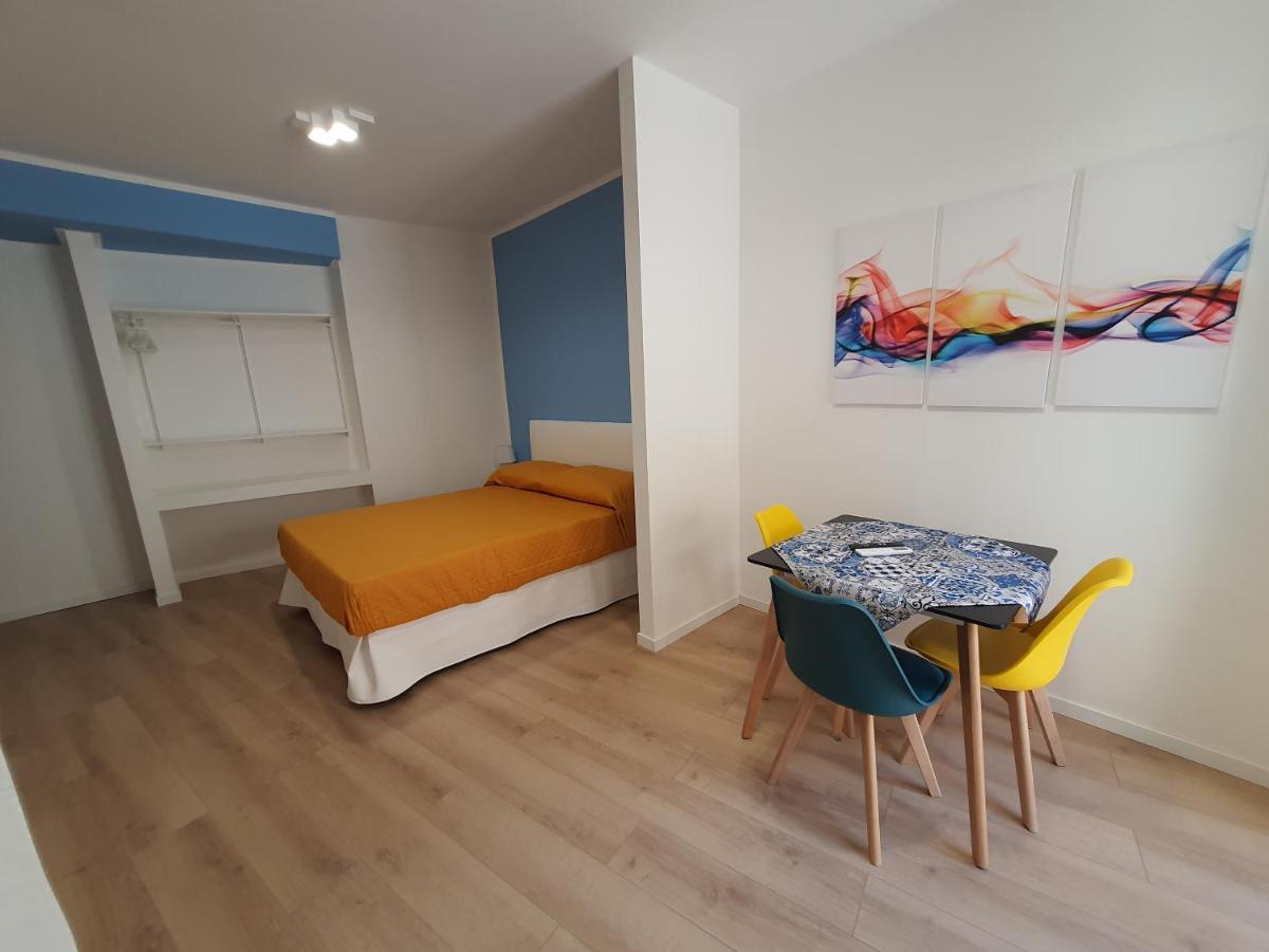 A Casa Di Claudia Apartment Palermo Bagian luar foto
