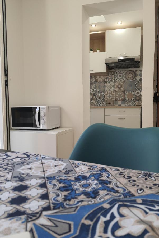 A Casa Di Claudia Apartment Palermo Bagian luar foto